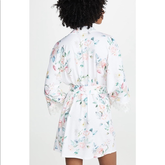 Flora Nikrooz Robe - Picture 4 of 5